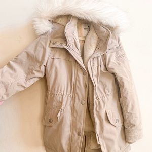 Girls Abercrombie coat size 7/8